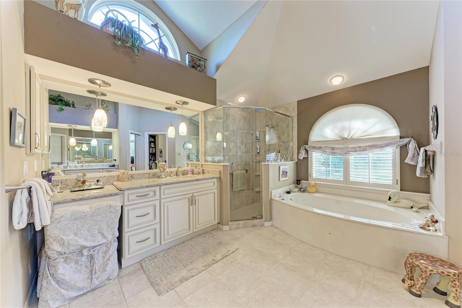 8383 CYPRESS HOLLOW DR, SARASOTA, FL — photo 30