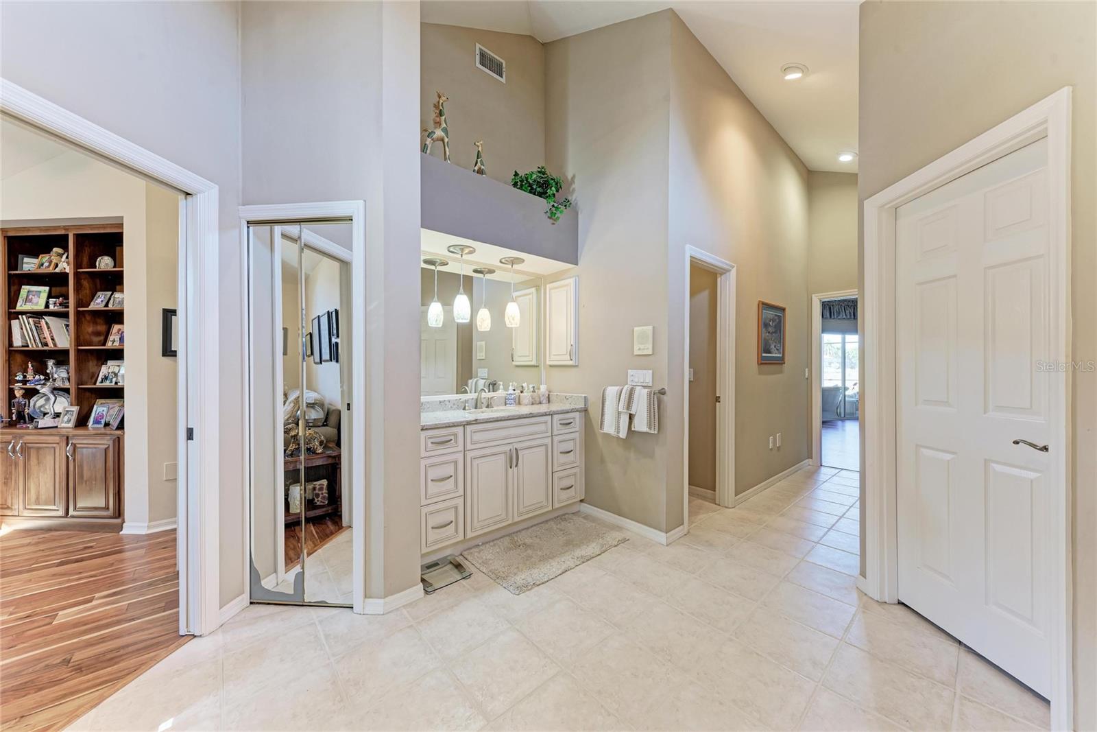 8383 CYPRESS HOLLOW DR, SARASOTA, FL — photo 31