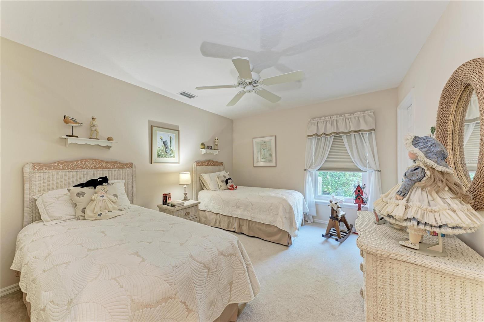 8383 CYPRESS HOLLOW DR, SARASOTA, FL — photo 34