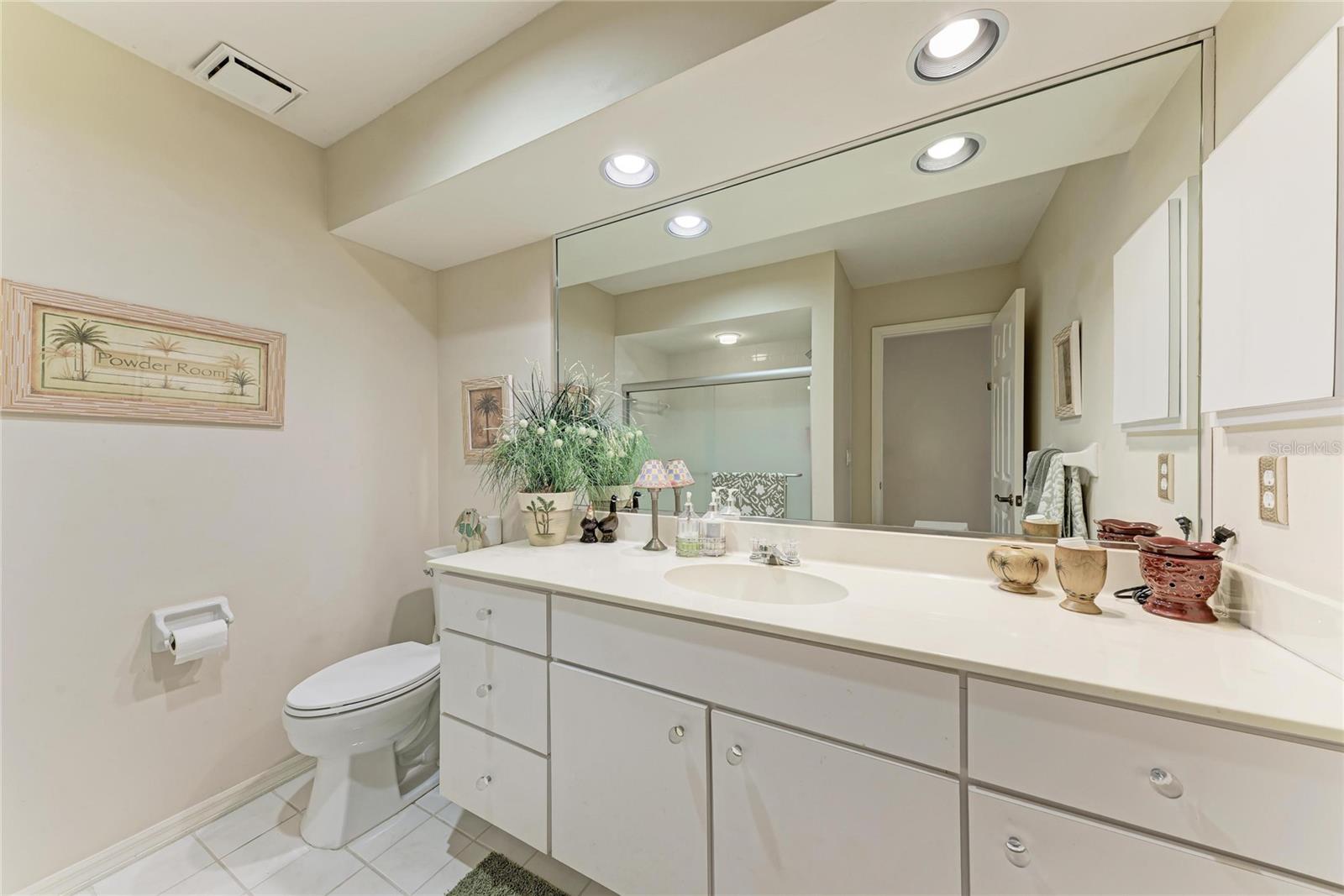 8383 CYPRESS HOLLOW DR, SARASOTA, FL — photo 36