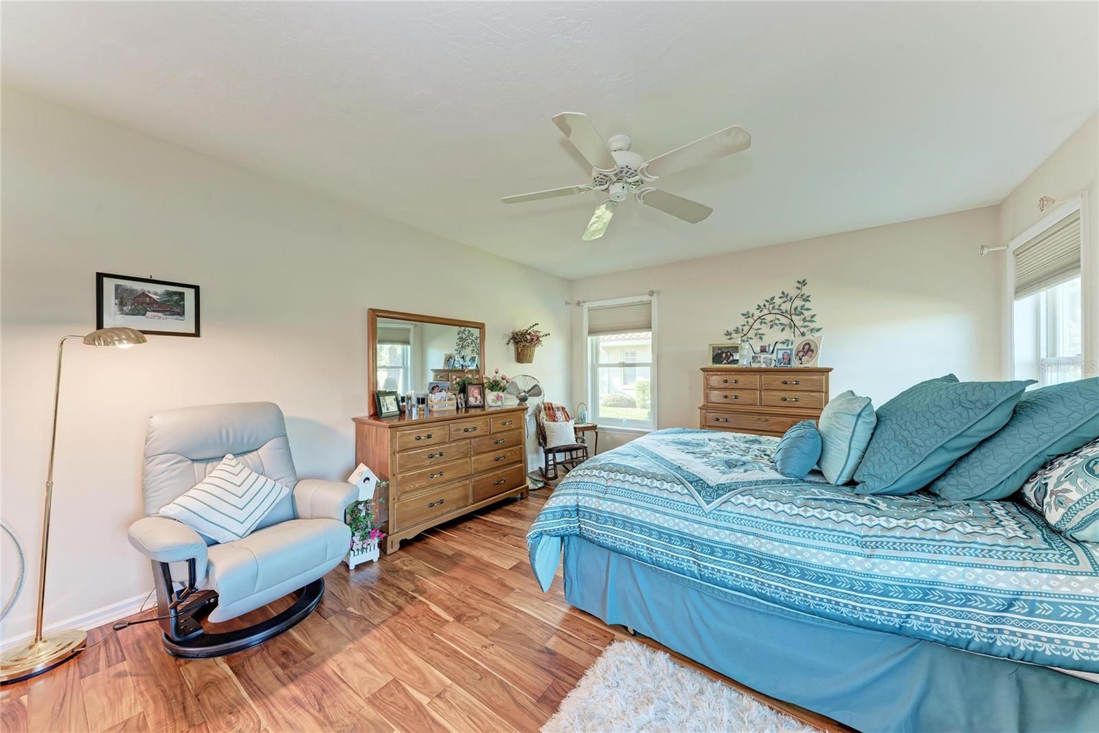 8383 CYPRESS HOLLOW DR, SARASOTA, FL — photo 38