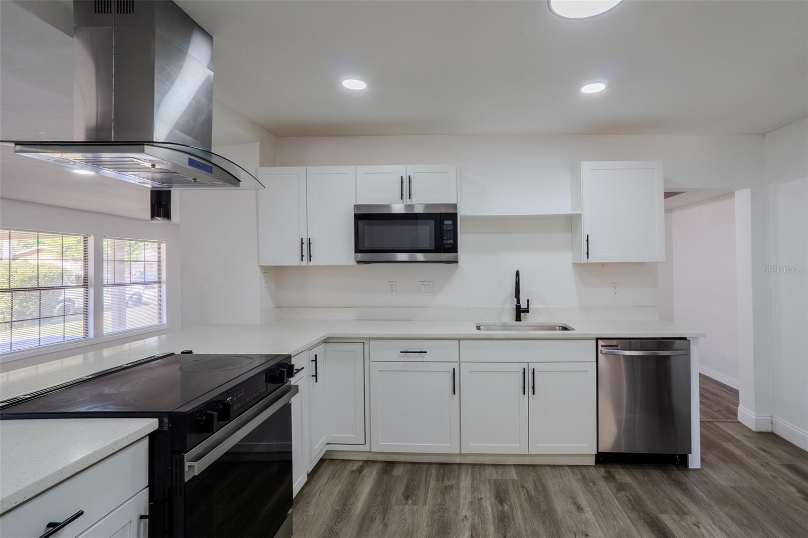 599 CAROLINA AVE, FORT MYERS, FL — photo 7