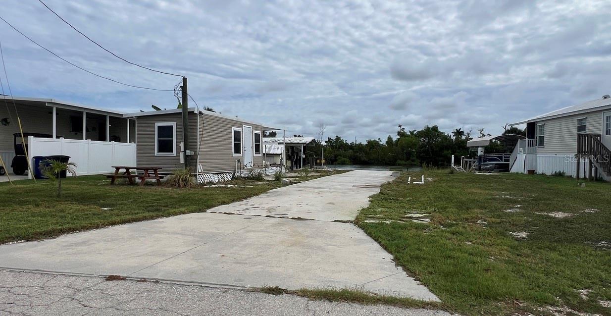 3900 ROYAL PALM DR, ST JAMES CITY, FL