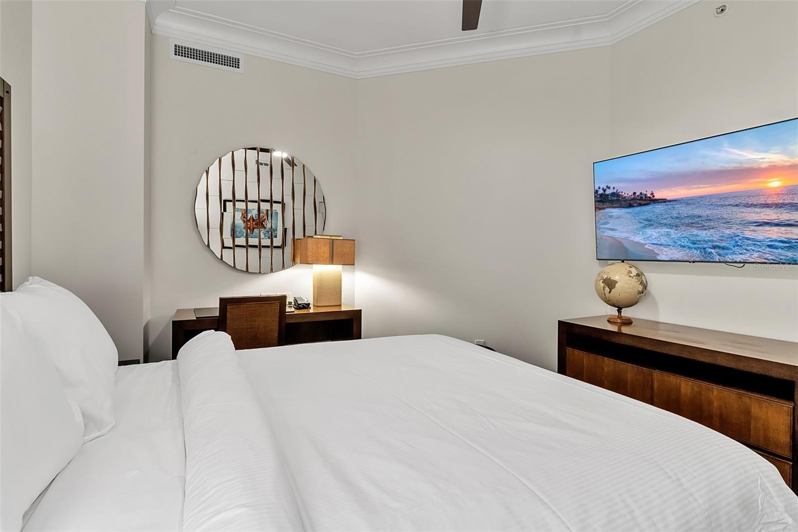 915 SEASIDE DR #410, Weeks 4-7, SARASOTA, FL — photo 15