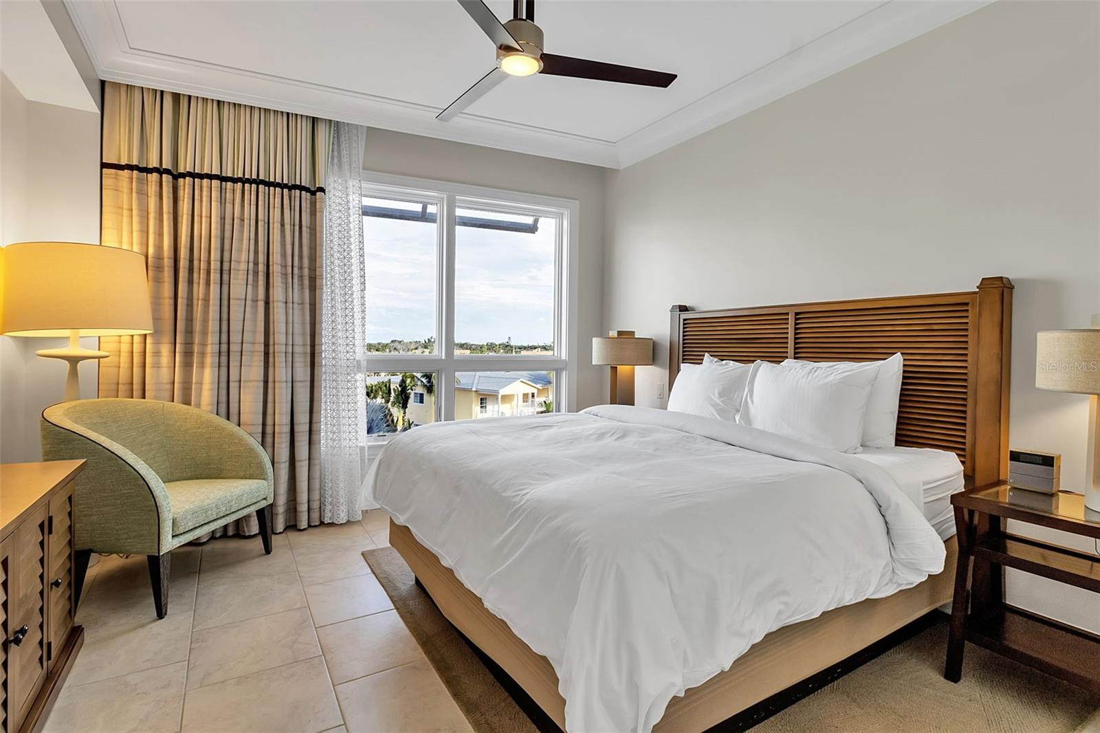 915 SEASIDE DR #410, Weeks 4-7, SARASOTA, FL — photo 16