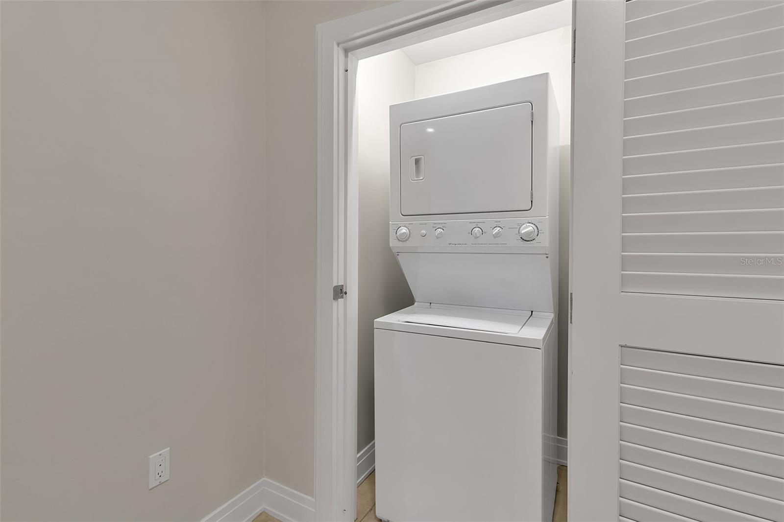 915 SEASIDE DR #410, Weeks 4-7, SARASOTA, FL — photo 18