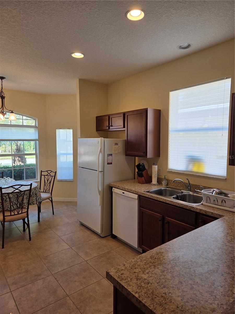 527 SAFE HARBOR DR, EDGEWATER, FL — photo 10
