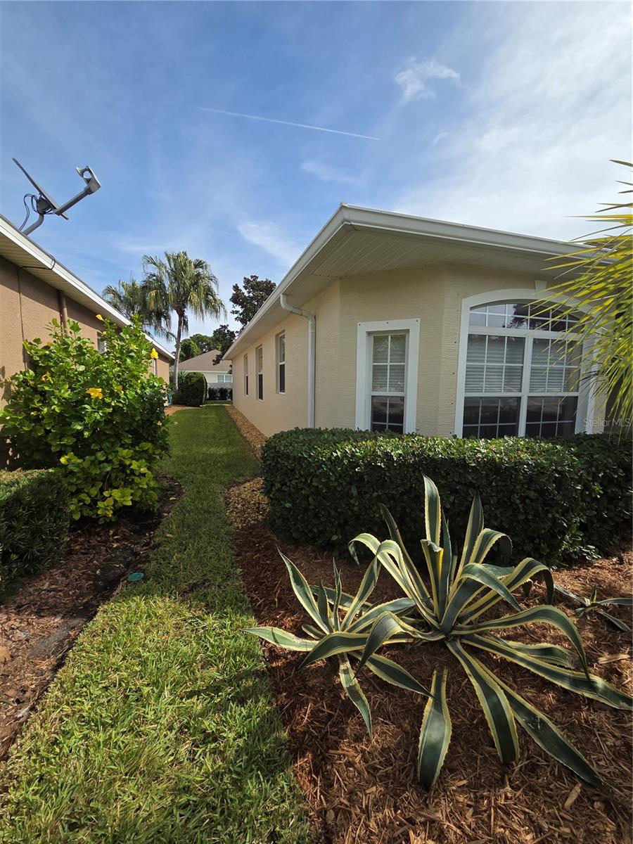 527 SAFE HARBOR DR, EDGEWATER, FL — photo 26