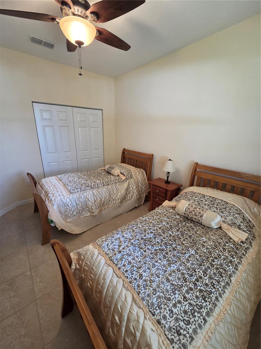 527 SAFE HARBOR DR, EDGEWATER, FL — photo 20