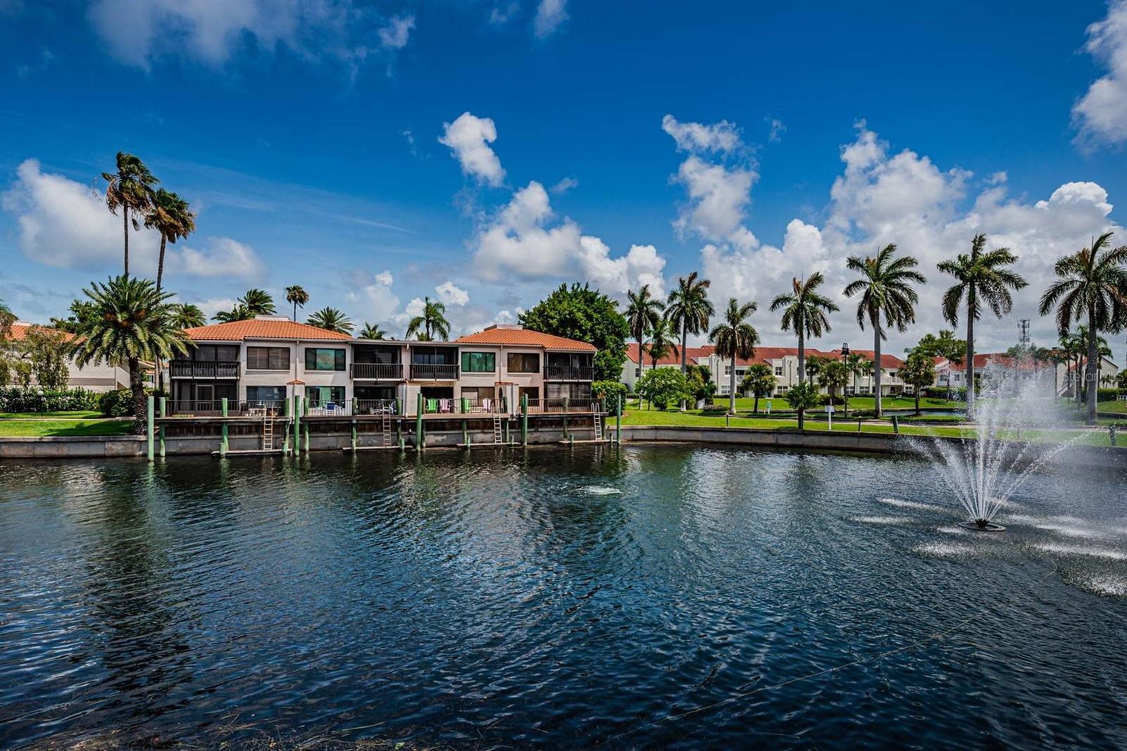 6294 BAHIA DEL MAR CIR #114, ST PETERSBURG, FL