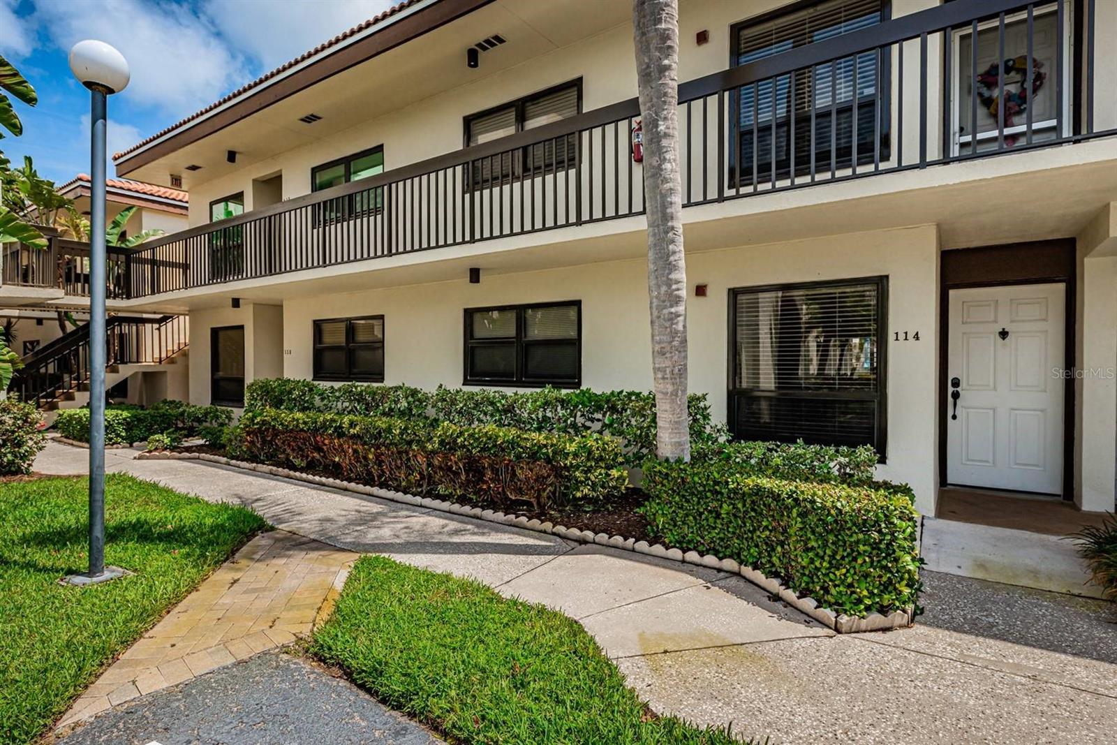 6294 BAHIA DEL MAR CIR #114, ST PETERSBURG, FL — photo 2
