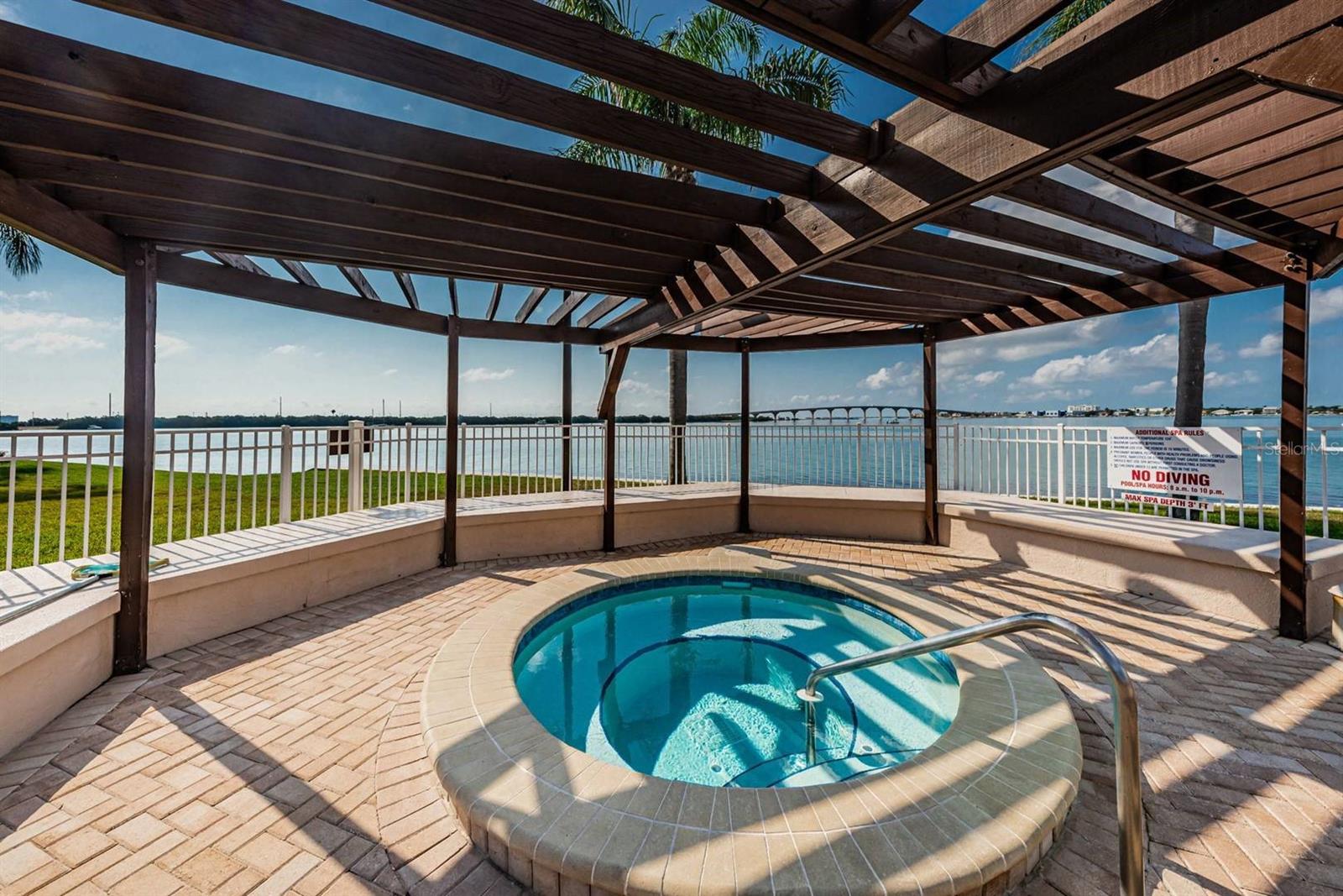 6294 BAHIA DEL MAR CIR #114, ST PETERSBURG, FL — photo 21
