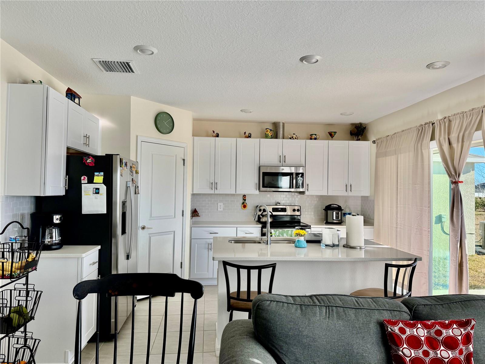 993 CALICO POINTE CIR, GROVELAND, FL — photo 25