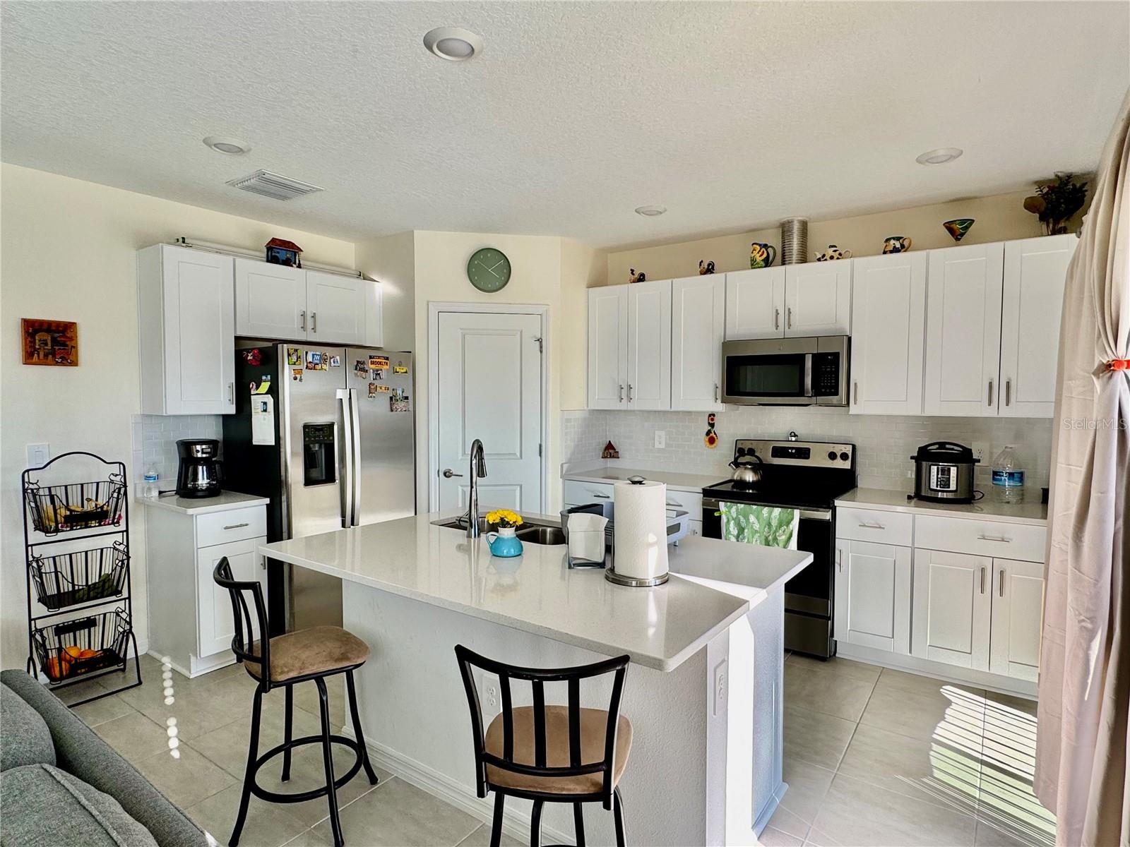 993 CALICO POINTE CIR, GROVELAND, FL — photo 28