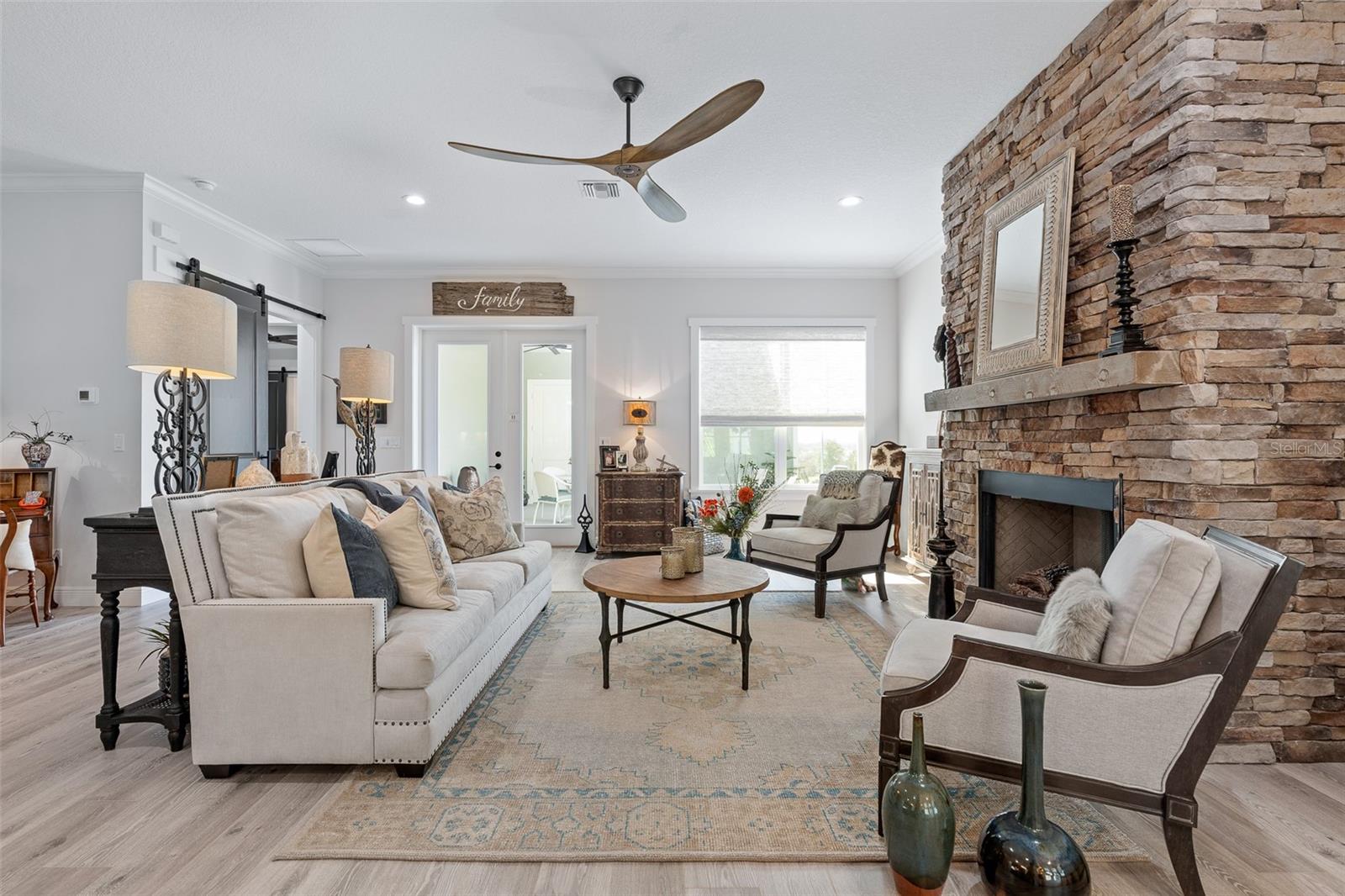 622 W 11TH AVE, MOUNT DORA, FL — photo 23