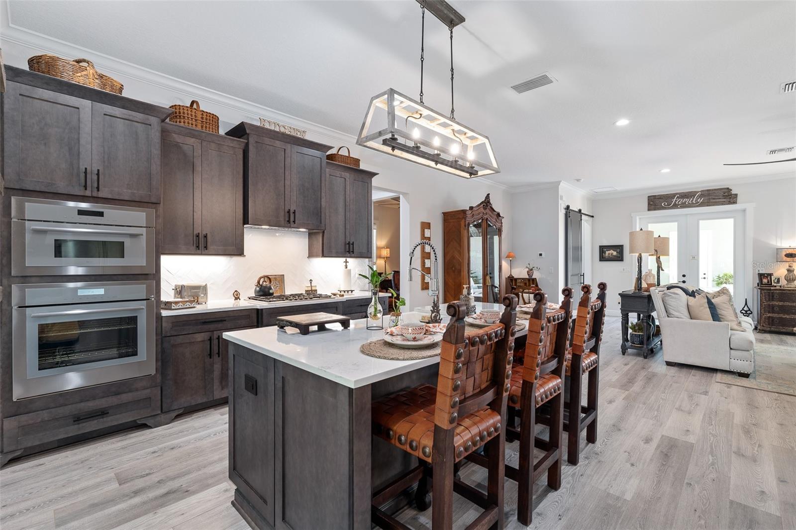 622 W 11TH AVE, MOUNT DORA, FL — photo 46