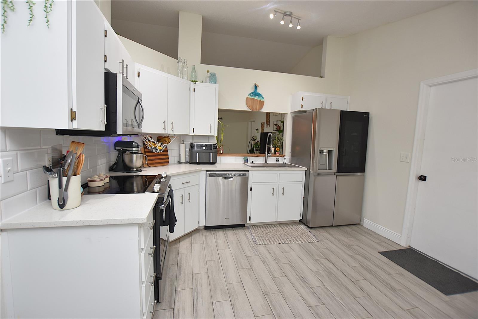 2022 HATTERAS PT, LAKELAND, FL — photo 4