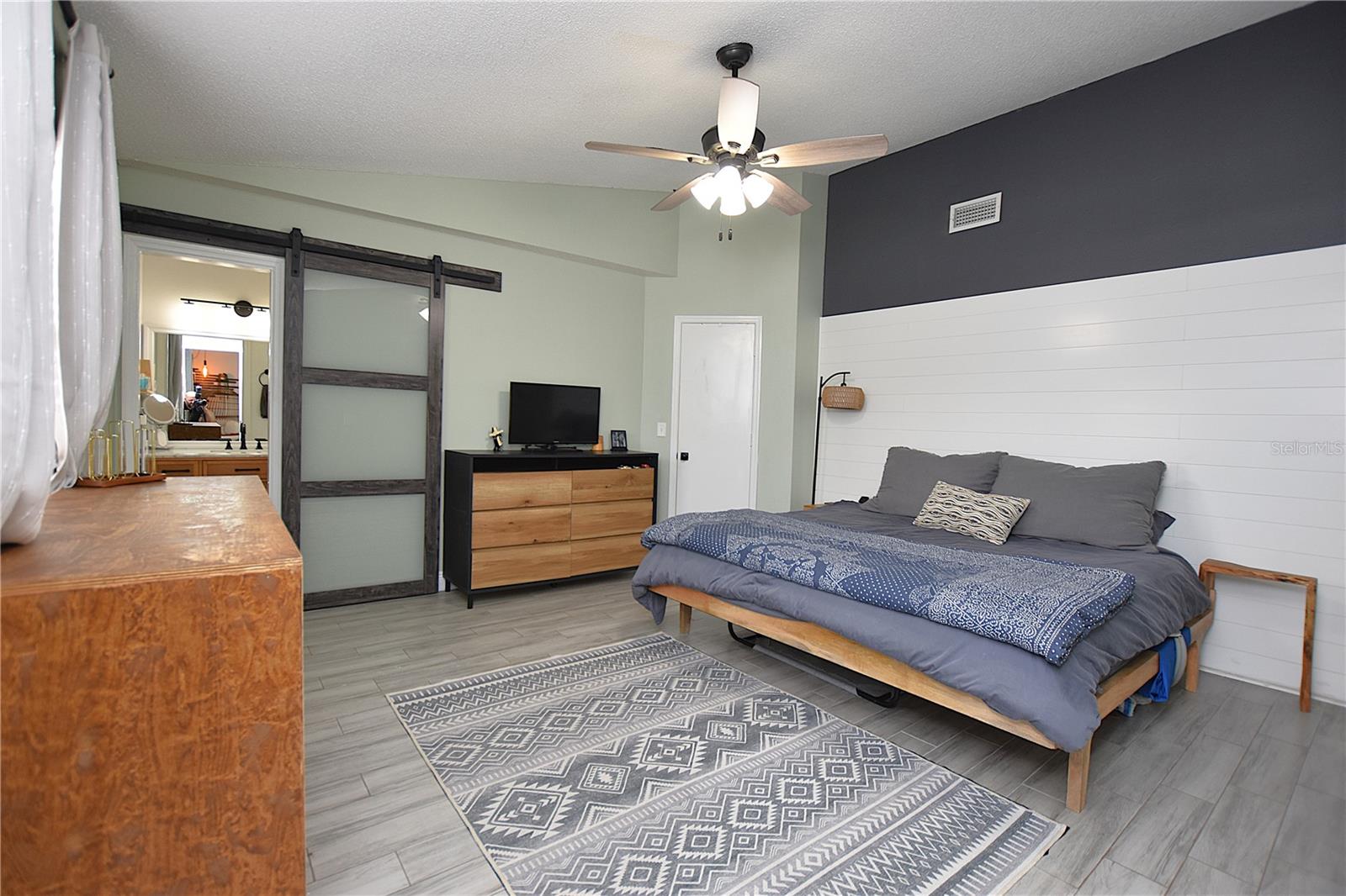 2022 HATTERAS PT, LAKELAND, FL — photo 16