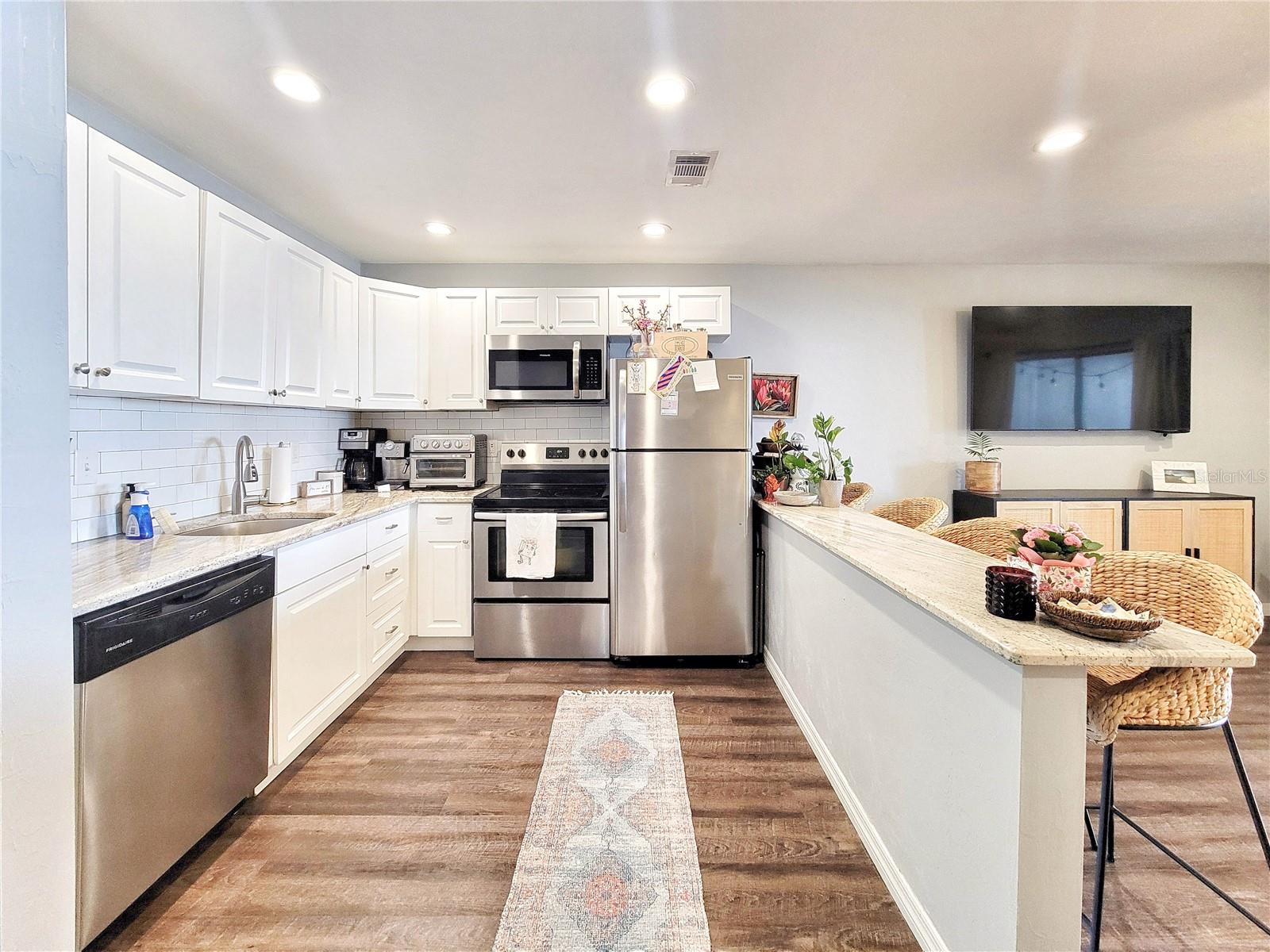 2830 SW 14TH DR, GAINESVILLE, FL — photo 4