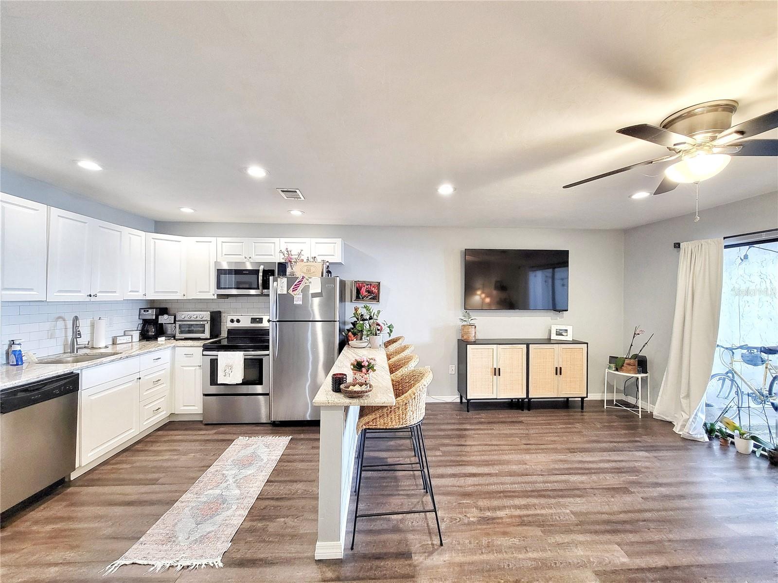 2830 SW 14TH DR, GAINESVILLE, FL — photo 5