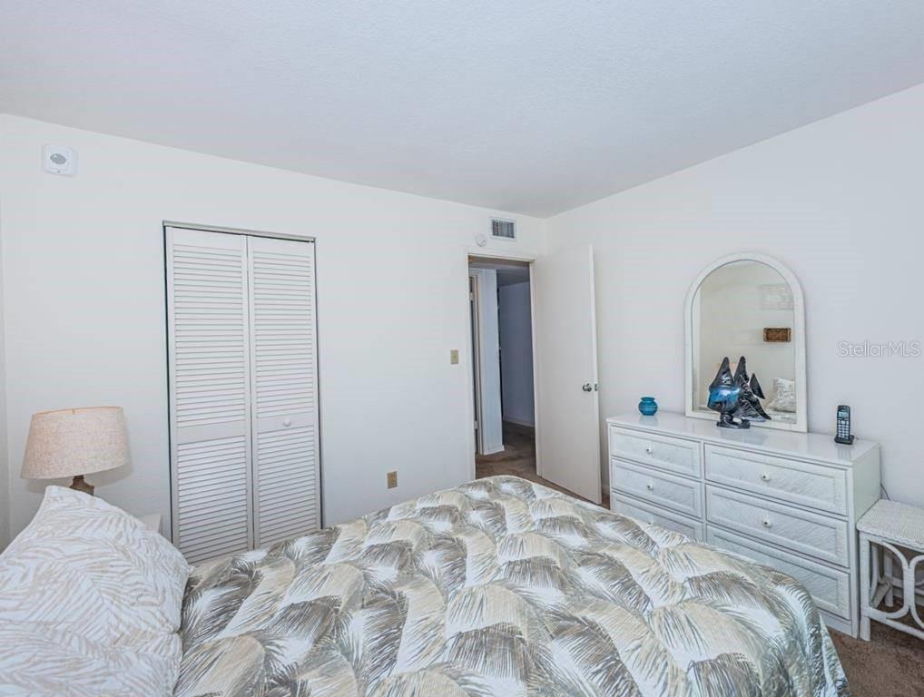 6001 BAHIA DEL MAR CIR #527, ST PETERSBURG, FL — photo 27
