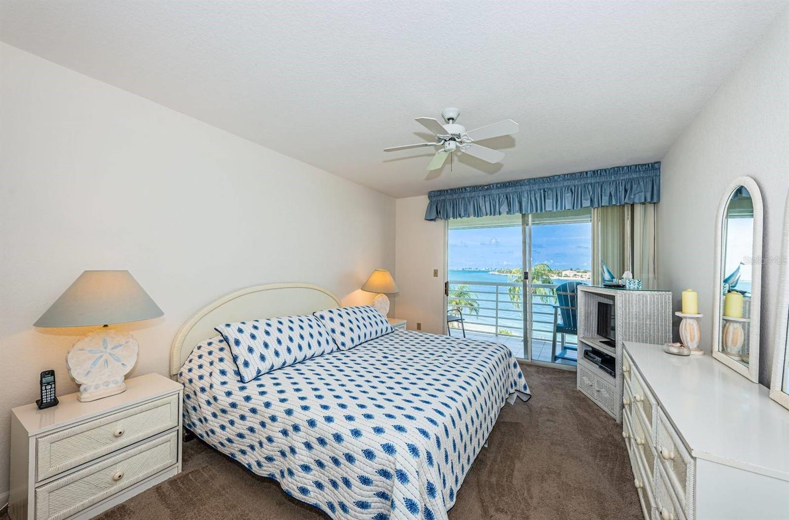 6001 BAHIA DEL MAR CIR #527, ST PETERSBURG, FL — photo 30