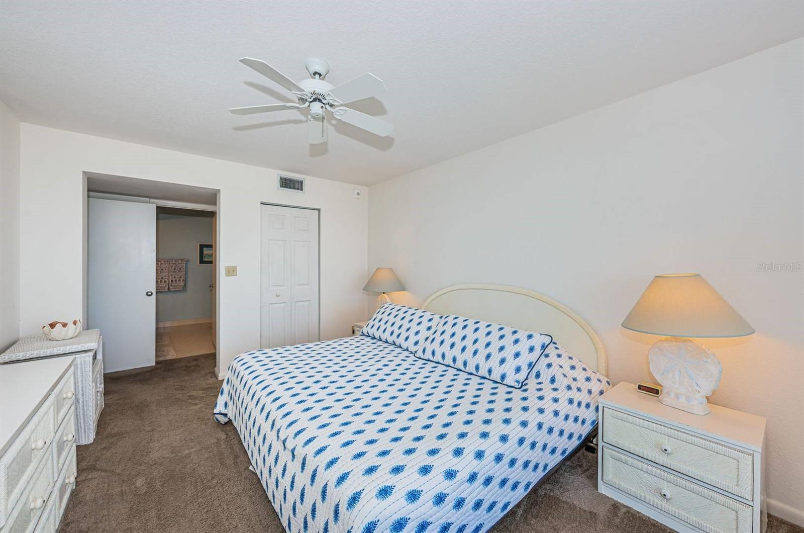 6001 BAHIA DEL MAR CIR #527, ST PETERSBURG, FL — photo 31