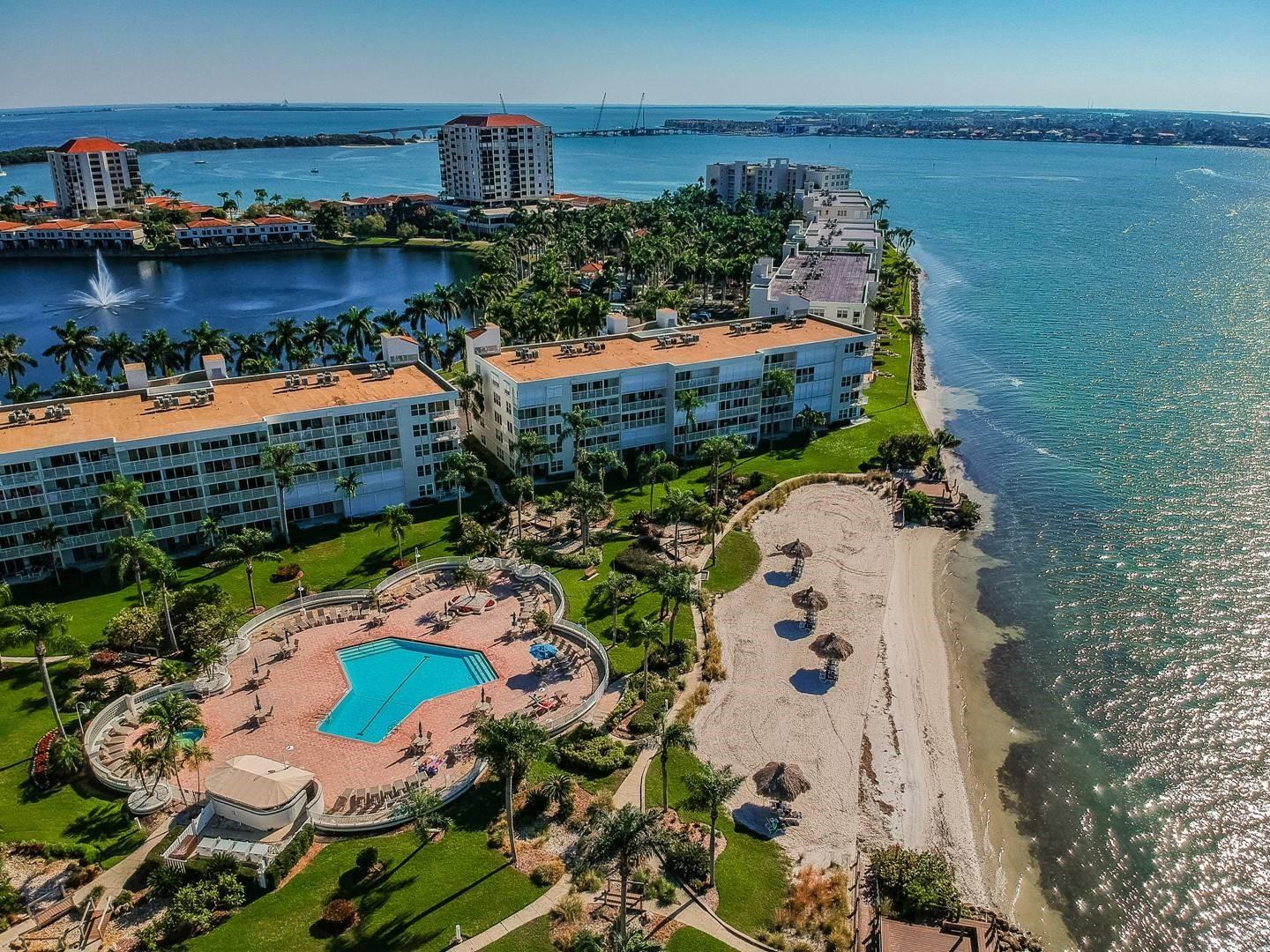6061 BAHIA DEL MAR CIR #448, ST PETERSBURG, FL