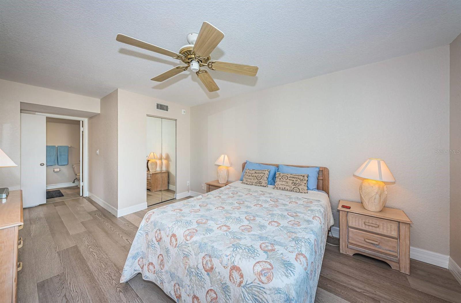 6061 BAHIA DEL MAR CIR #448, ST PETERSBURG, FL — photo 21