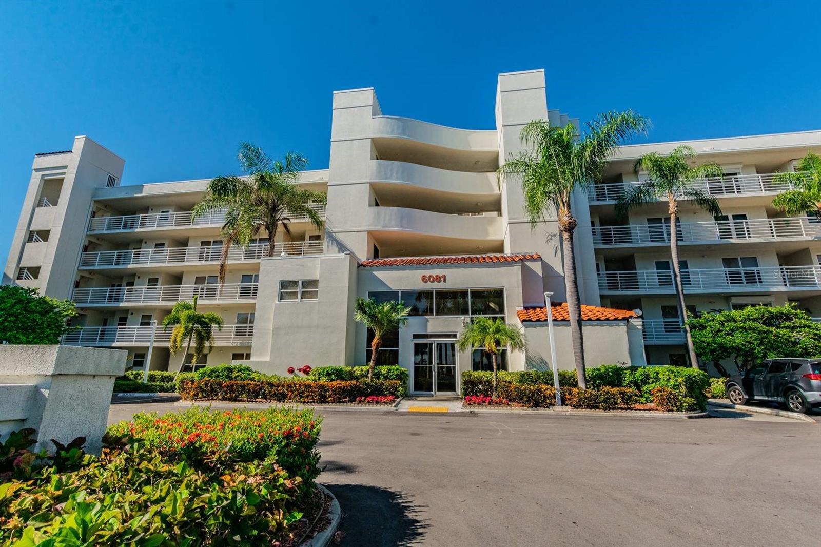 6081 BAHIA DEL MAR CIR #349, ST PETERSBURG, FL — photo 4