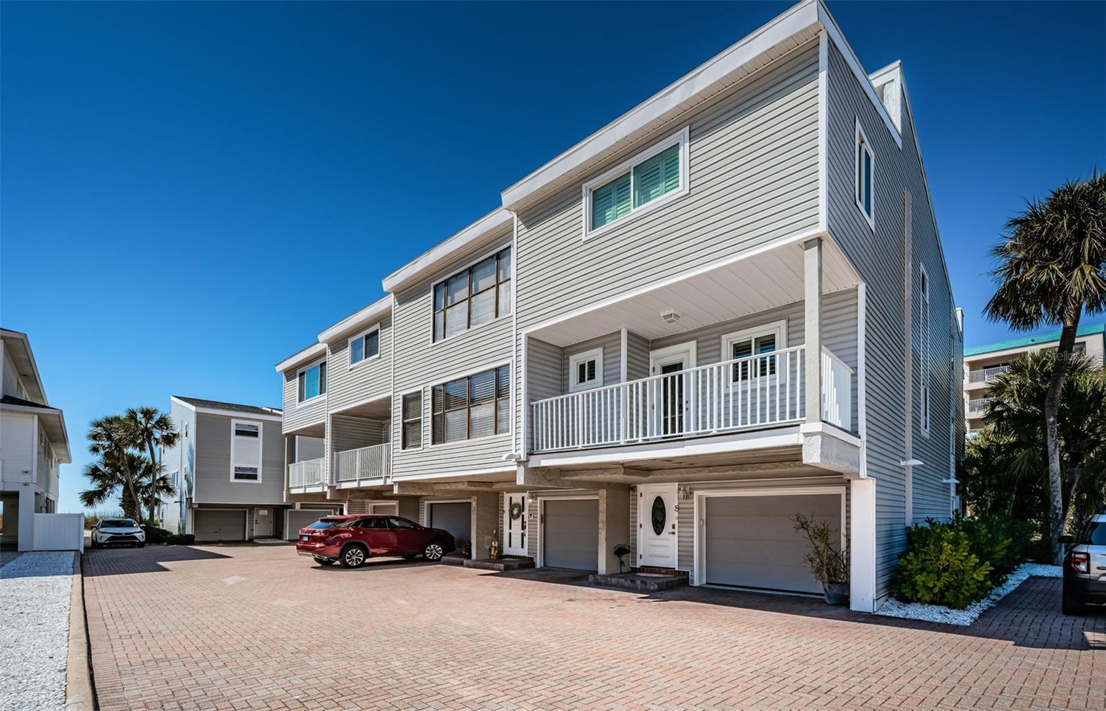 12274 1ST ST W #8, TREASURE ISLAND, FL — photo 2