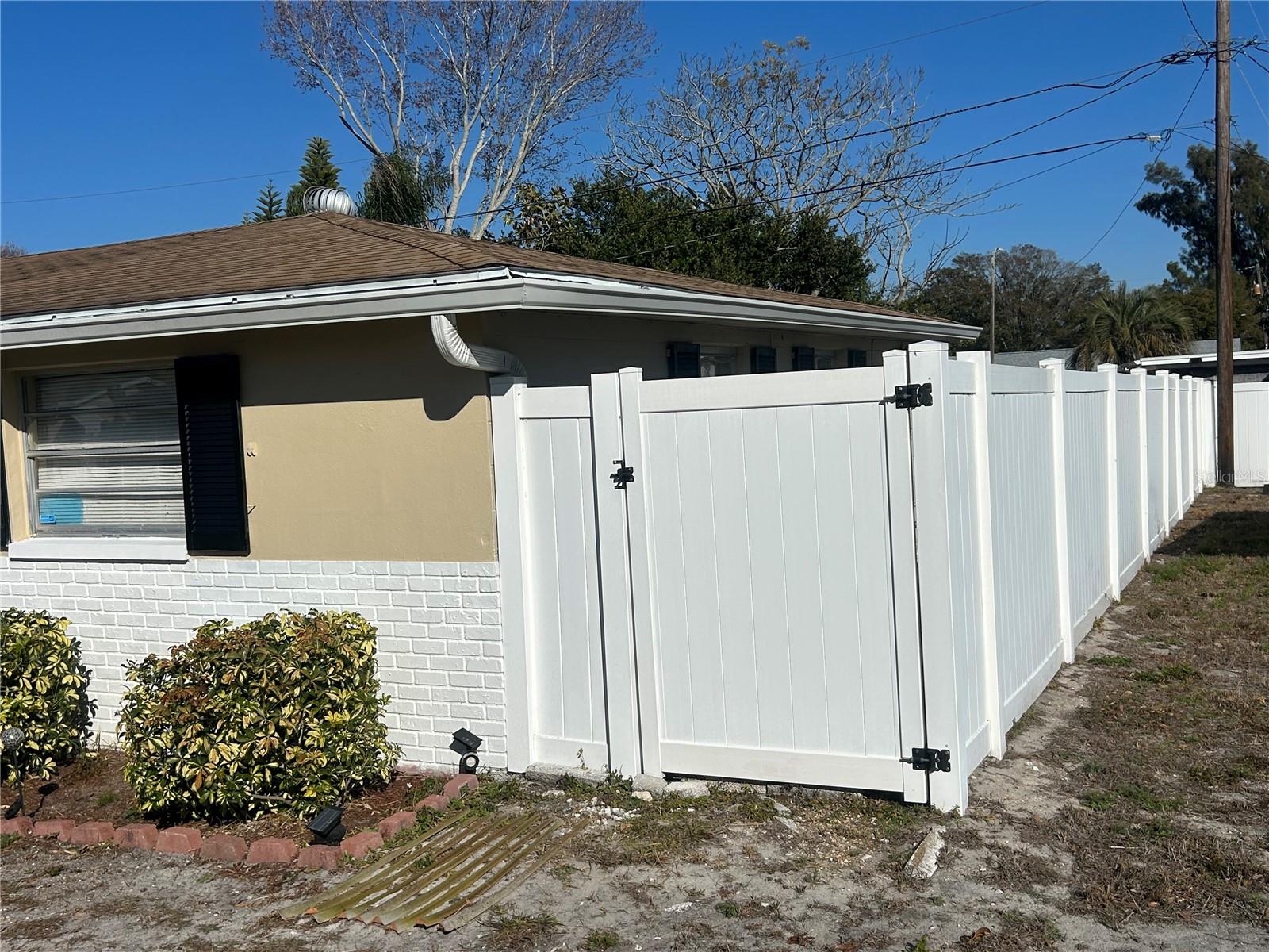 10824 INGLEWOOD AVE, PORT RICHEY, FL — photo 2