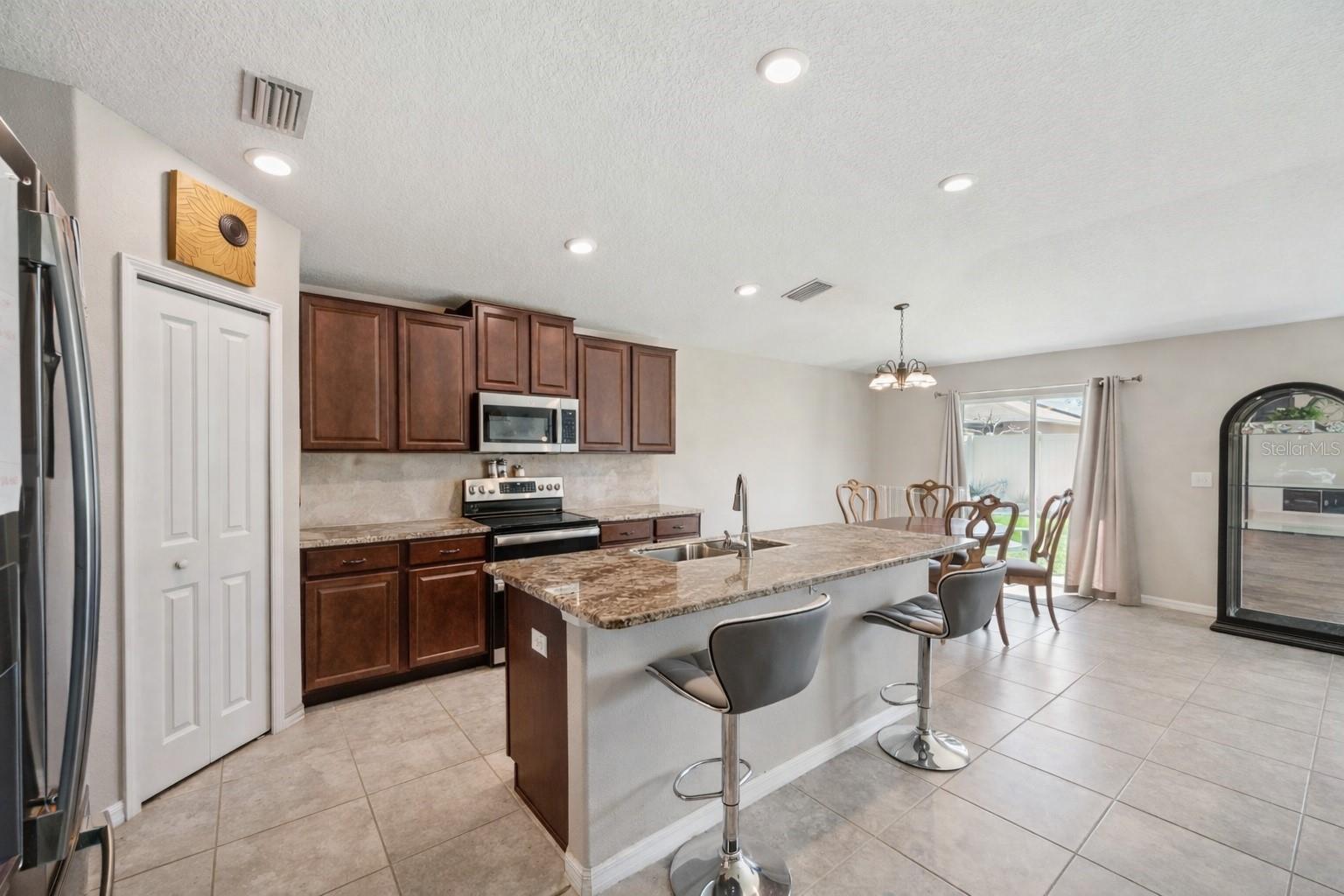 1615 REDMOND BROOK LN, RUSKIN, FL — photo 10
