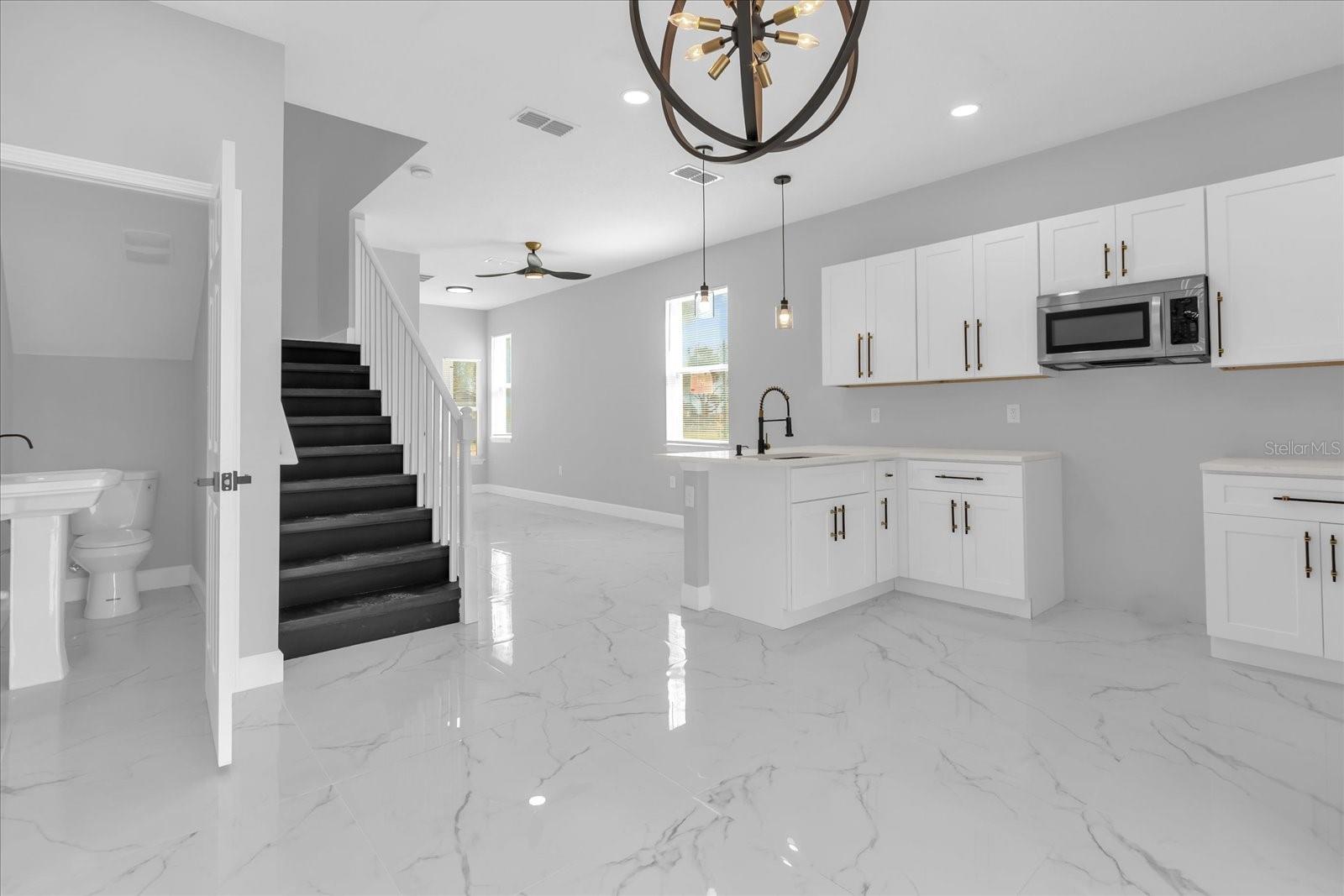 2404 CENTER ST, SANFORD, FL — photo 3