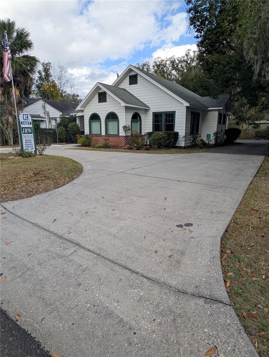 1427 E FORT KING ST, OCALA, FL — photo 2