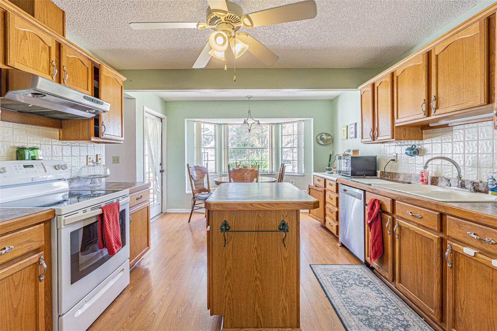6056 SCHALEKAMP DR, SPRING HILL, FL — photo 9