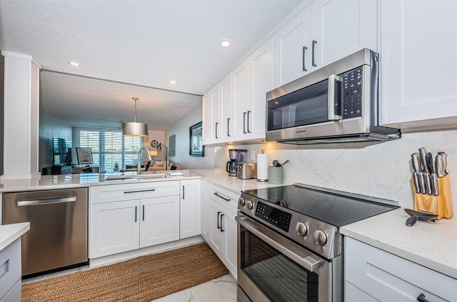 6083 BAHIA DEL MAR CIR #159, ST PETERSBURG, FL — photo 19
