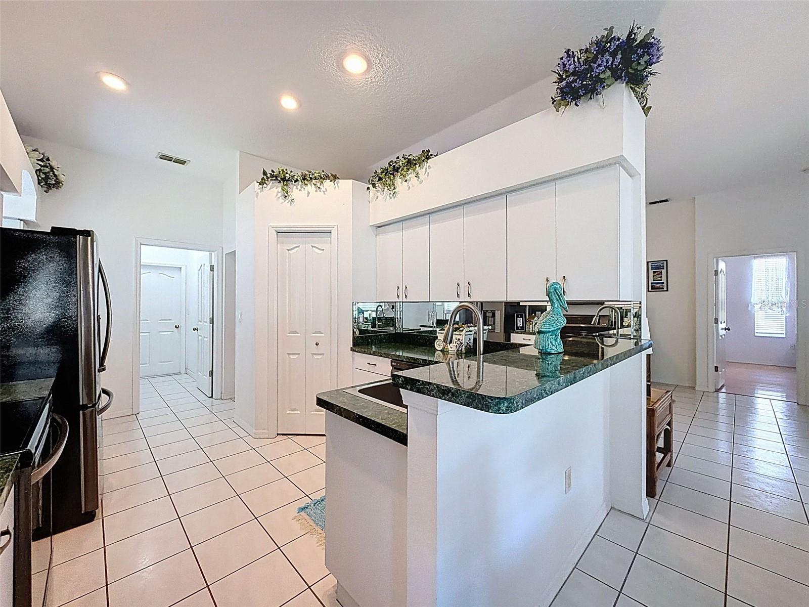 11415 WINDSTAR CT, NEW PORT RICHEY, FL — photo 3