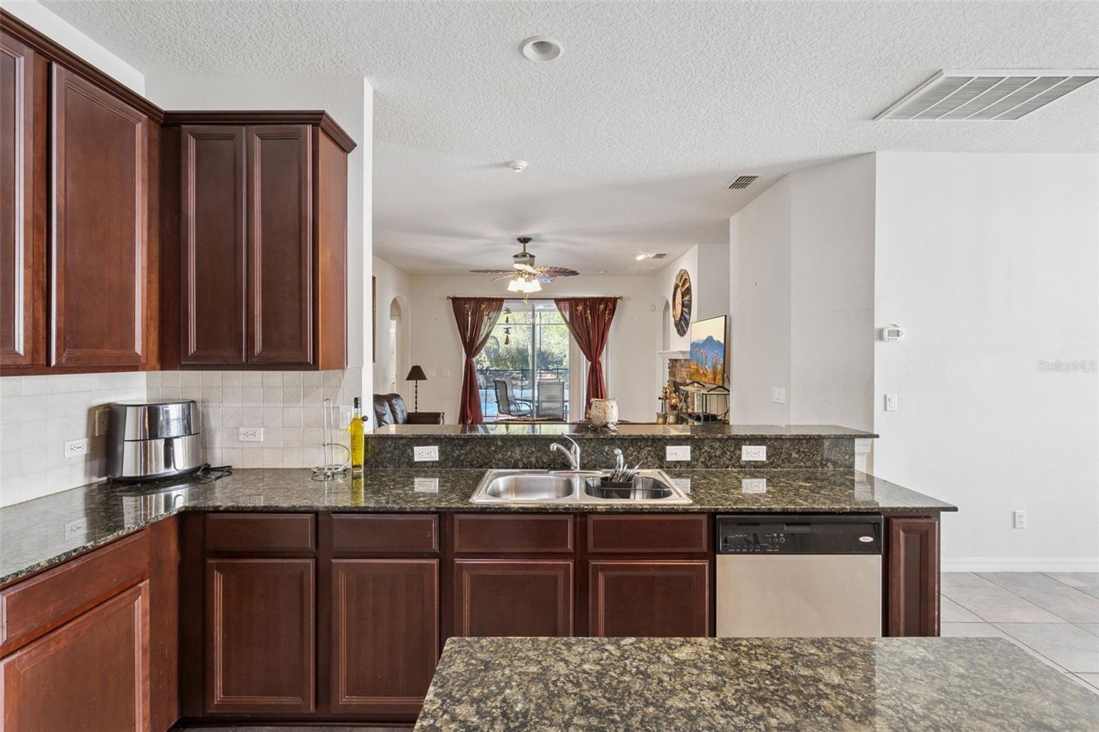 30337 GIDRAN TER, MOUNT DORA, FL — photo 52