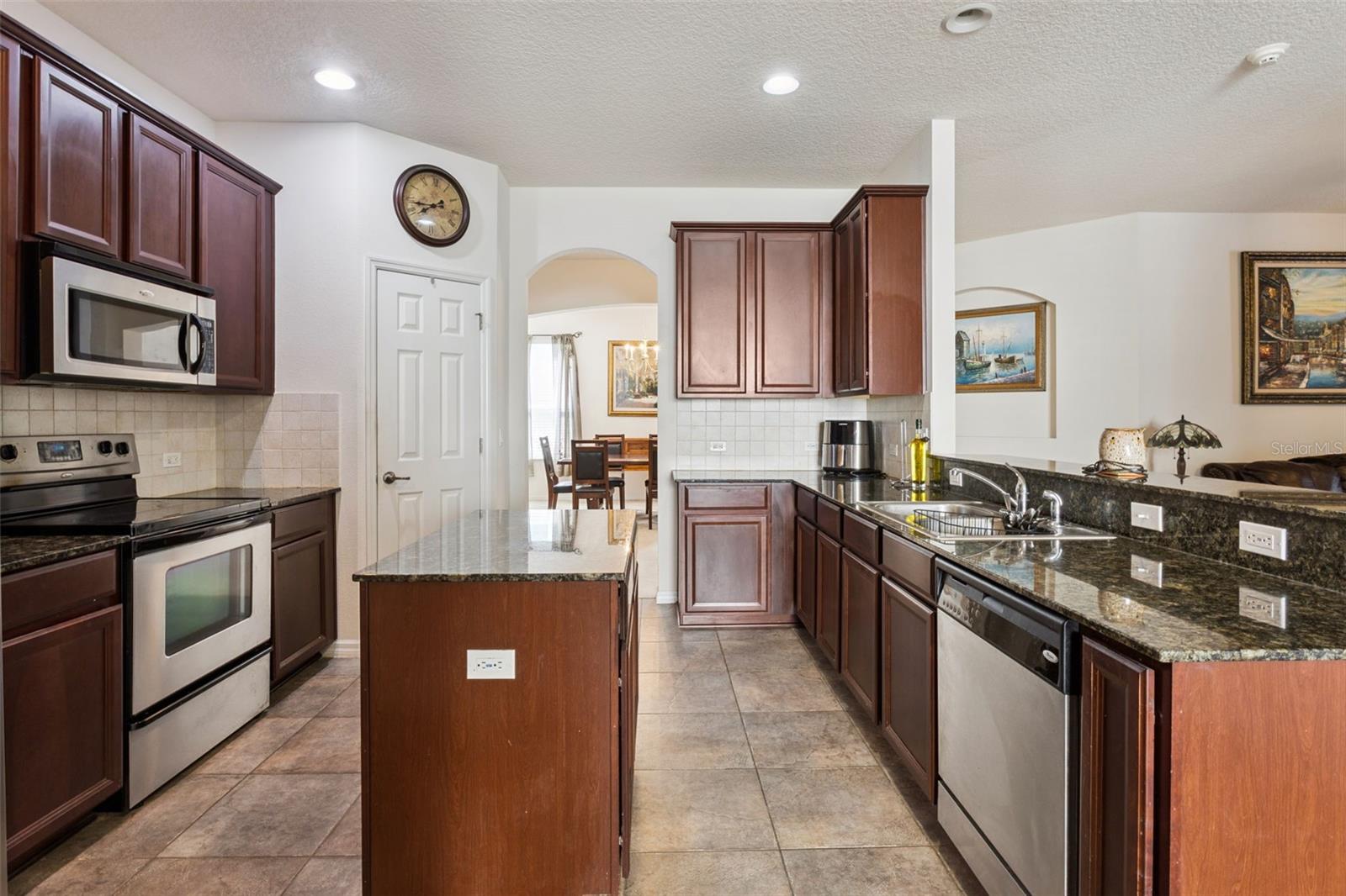 30337 GIDRAN TER, MOUNT DORA, FL — photo 54