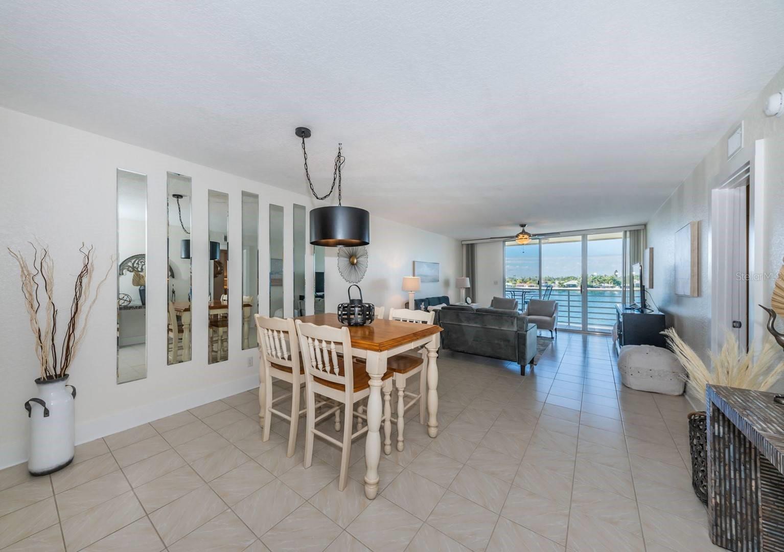 6083 BAHIA DEL MAR CIR #460, ST PETERSBURG, FL — photo 12