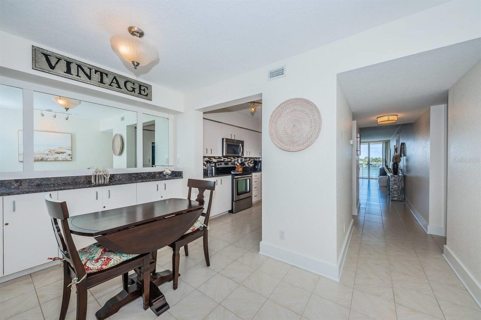 6083 BAHIA DEL MAR CIR #460, ST PETERSBURG, FL — photo 13