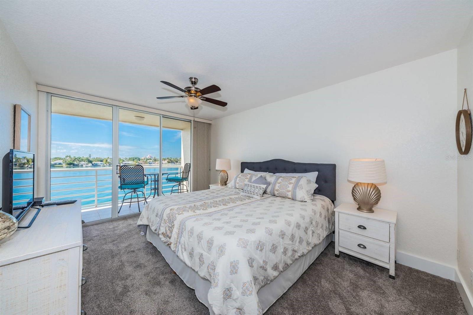 6083 BAHIA DEL MAR CIR #460, ST PETERSBURG, FL — photo 21