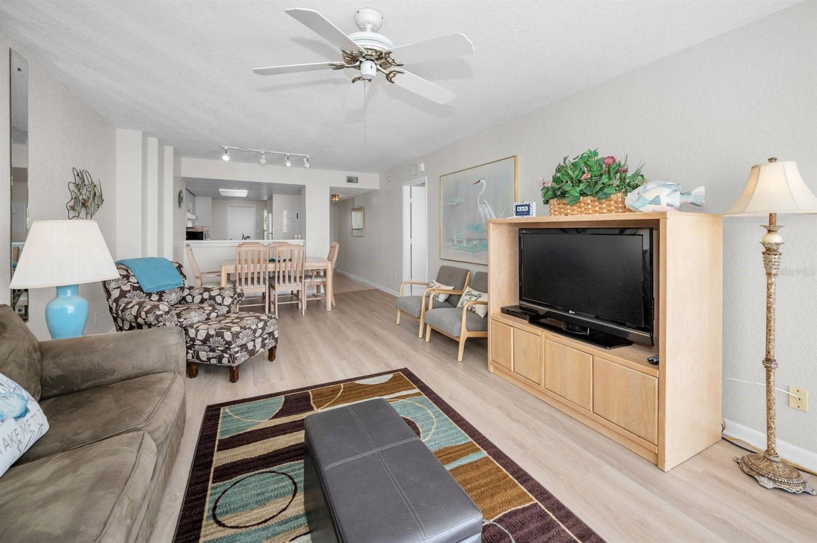 6085 BAHIA DEL MAR CIR #467, ST PETERSBURG, FL — photo 16