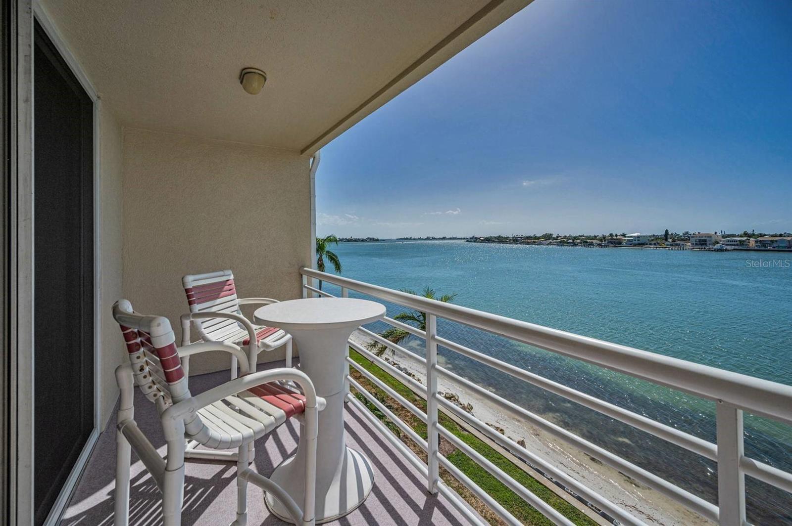 6085 BAHIA DEL MAR CIR #467, ST PETERSBURG, FL — photo 44