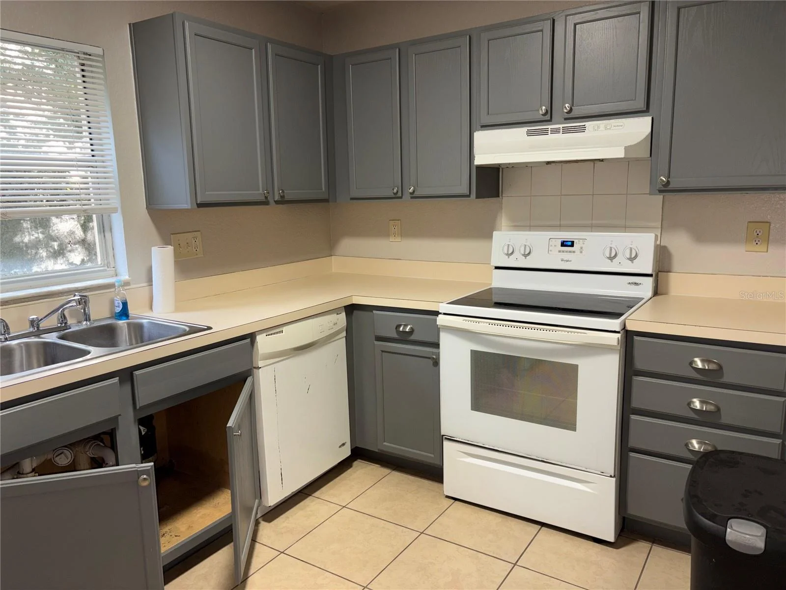5822 CONGRESS ST #104, NEW PORT RICHEY, FL — photo 2