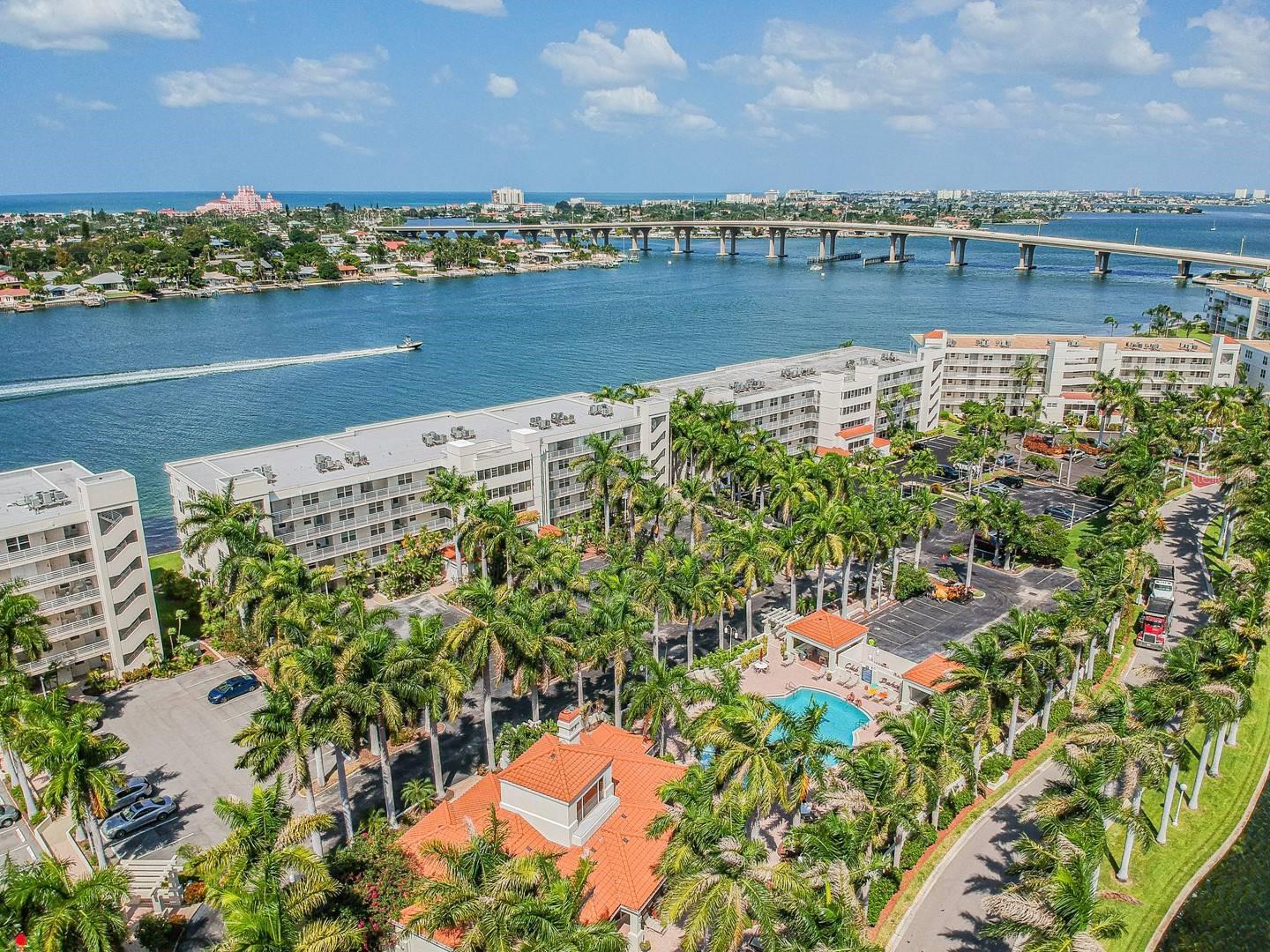 6085 BAHIA DEL MAR CIR #468, ST PETERSBURG, FL