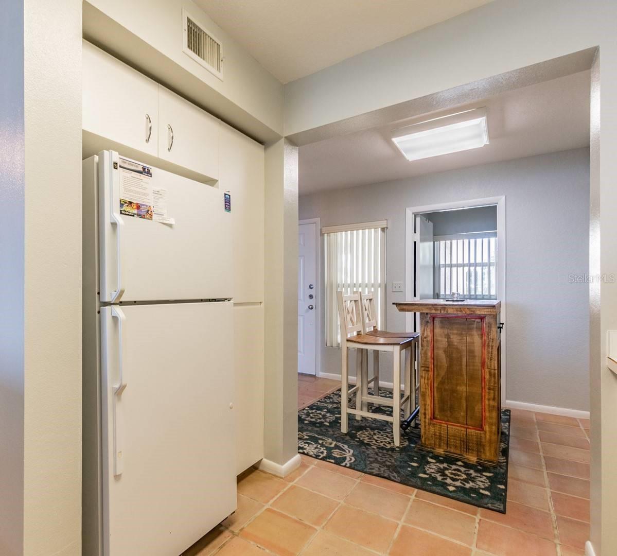 6085 BAHIA DEL MAR CIR #468, ST PETERSBURG, FL — photo 7
