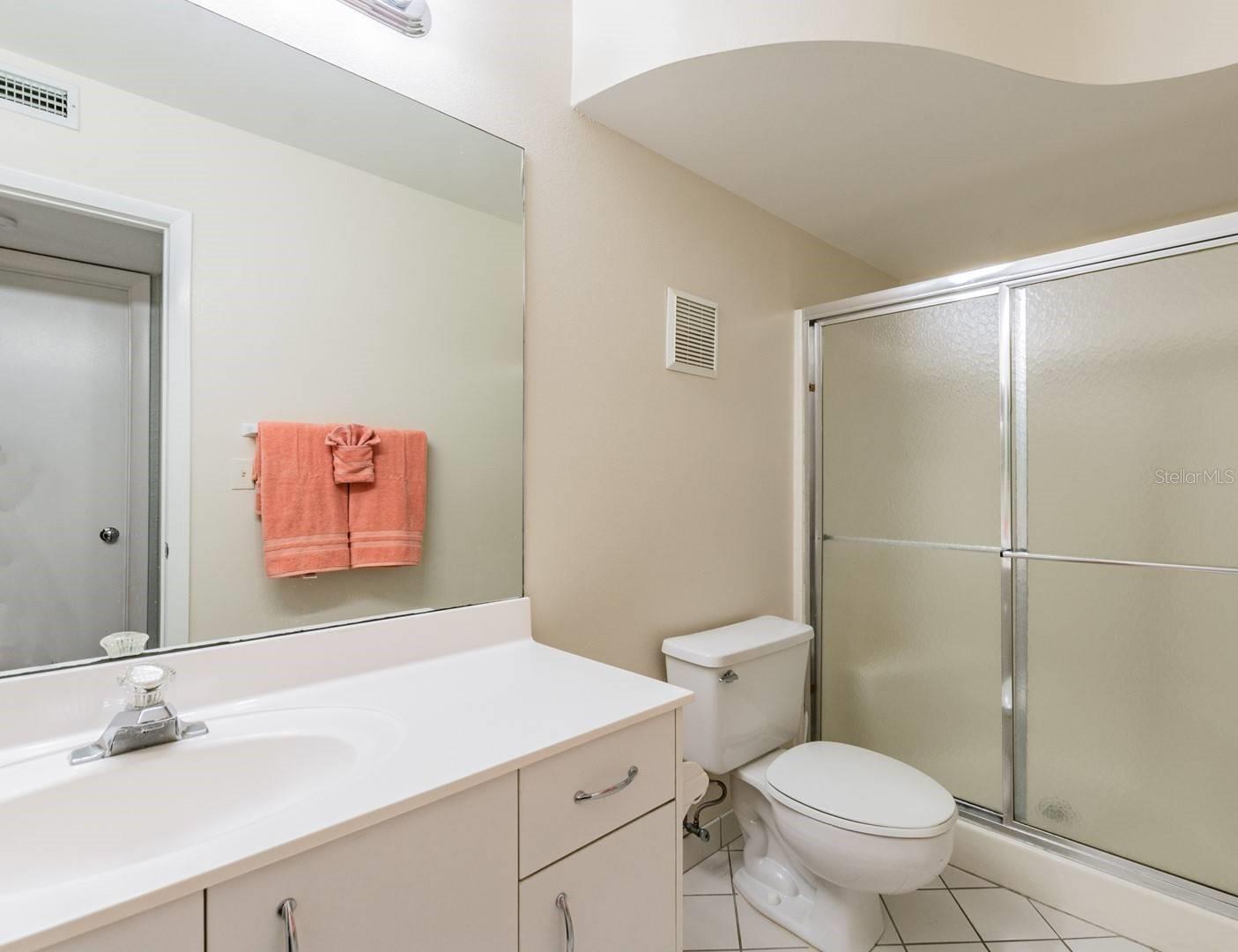 6085 BAHIA DEL MAR CIR #468, ST PETERSBURG, FL — photo 40