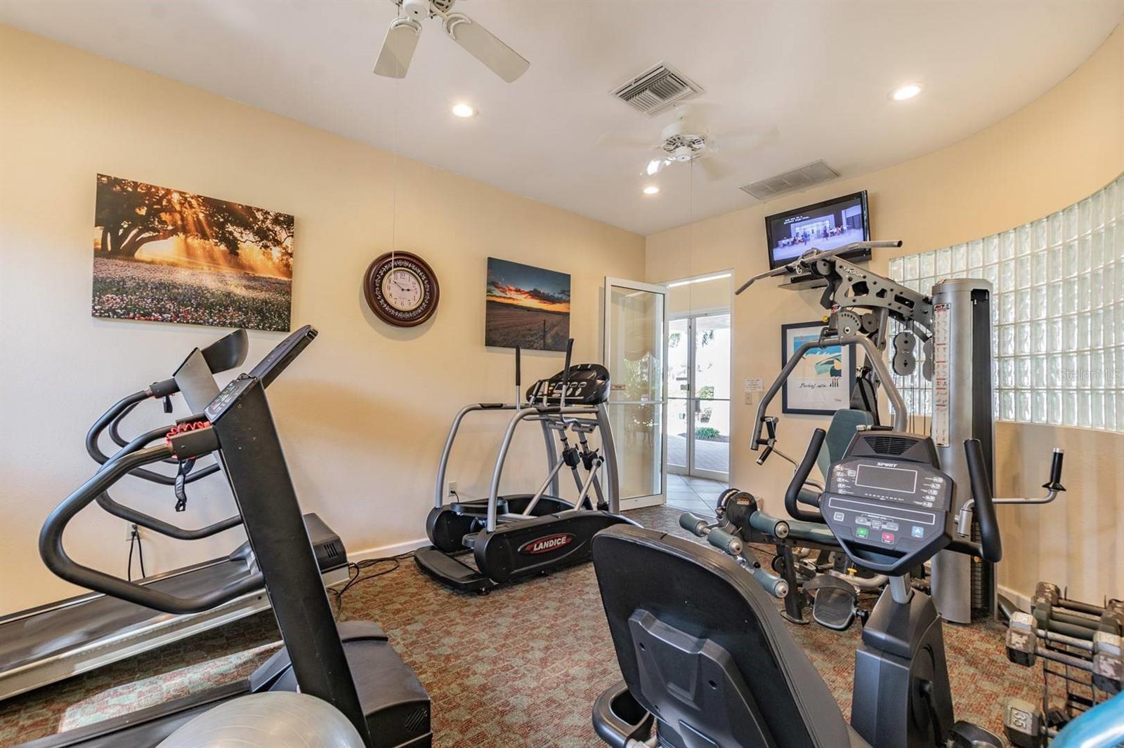 6085 BAHIA DEL MAR CIR #468, ST PETERSBURG, FL — photo 44